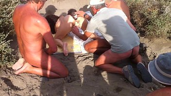 Eva Sumisa Bị Chủ Nhân Phô Bày Như Con đĩ Rách Trên Bãi Biển La Tejita – Tenerife