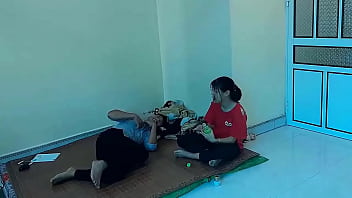 Nhồi Thuốc Kích Dục Vào Mồm Con Nhỏ Rồi Vật Ra địt Sướng điên Người