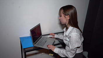 Địt Nhau Dữ Dội Với Sếp Nga Kate Quinn để Giữ Việc
